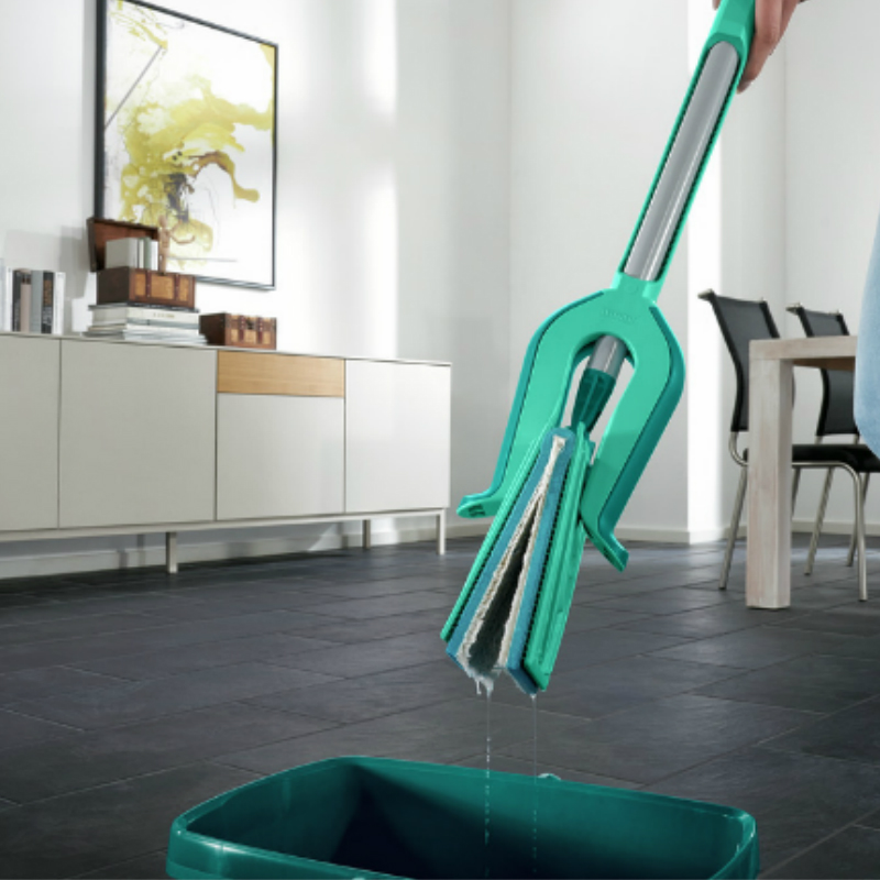 Швабра с телескопической ручкой и отжимом Leifheit Picobello Plus M фото 4